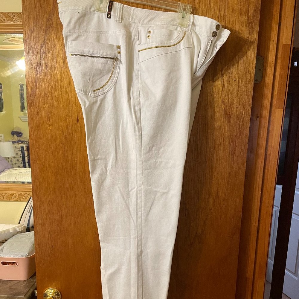 Crest white denim size 23-24